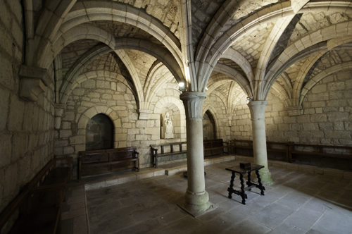Vista desde el lado norte de la sala capitular del monasterio de Irantzu